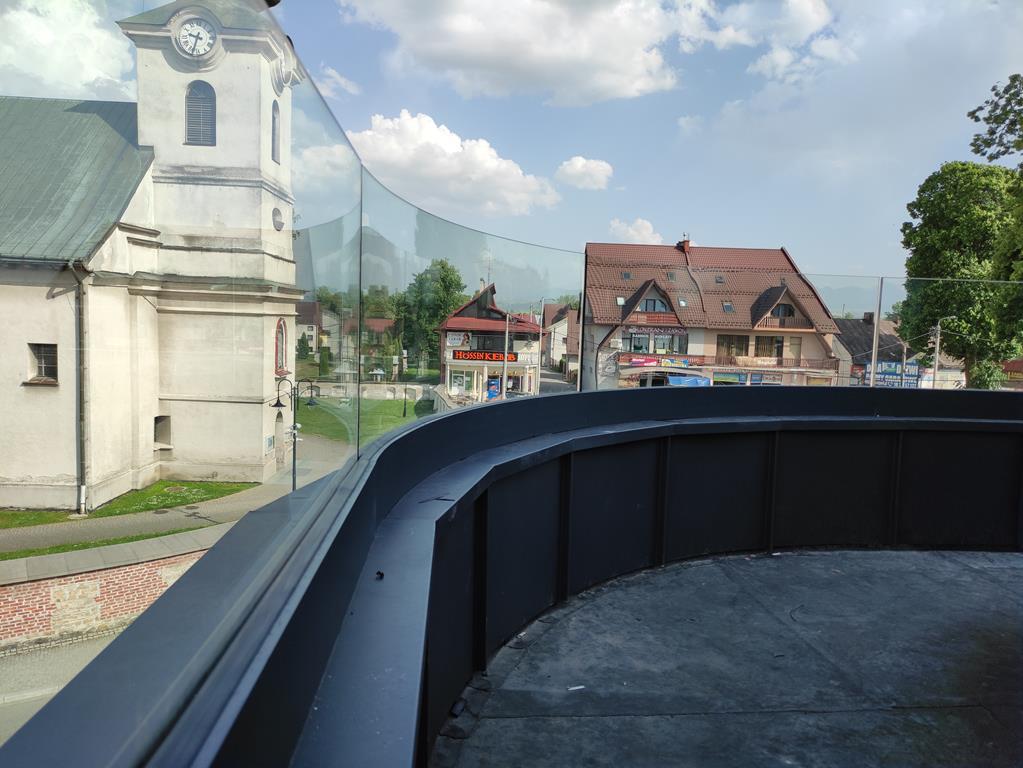 Balustrada gięta – w profilu
